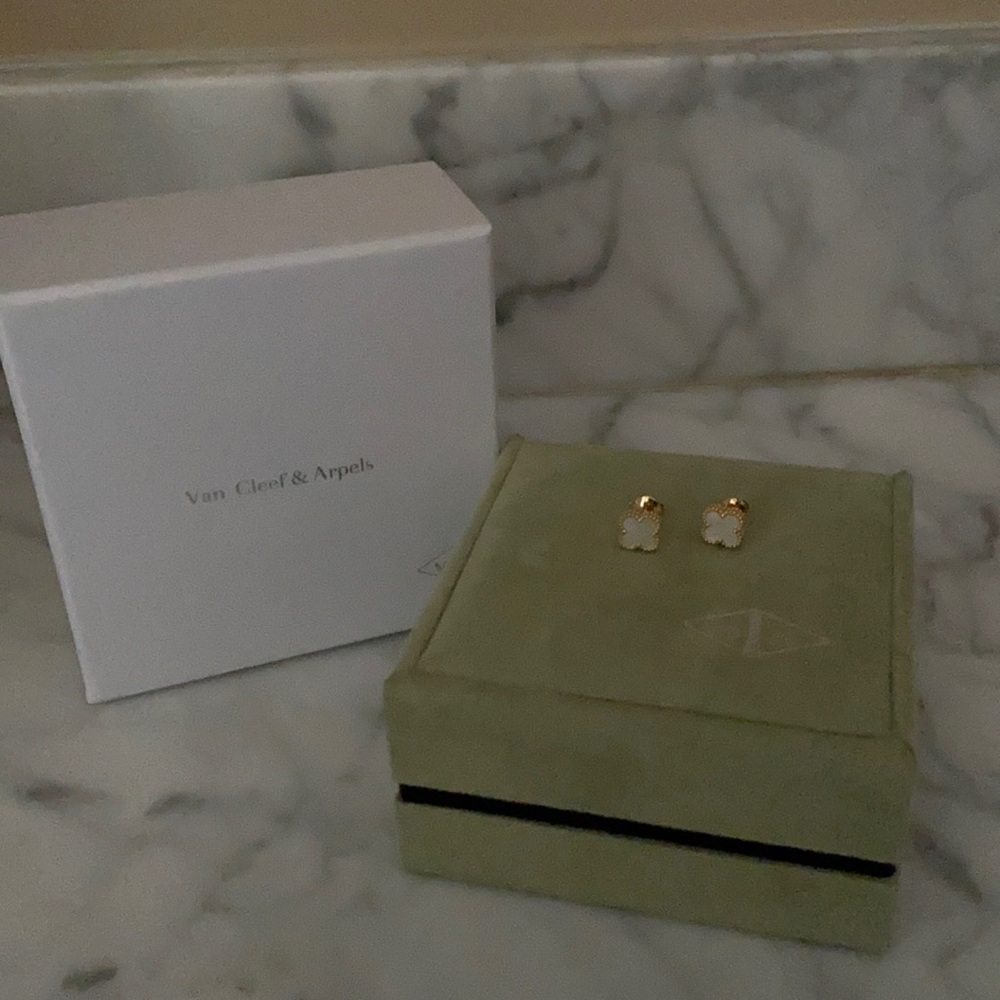 Van Cleef & Arpels Sweet Alhambra Earrings